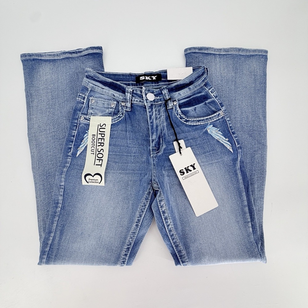 SKY Premium Collection Heart Wings Love Bling Rhinestone Bootcut Jeans 7/8 - Picture 4 of 6